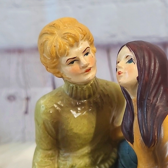 Vintage 70s Ceramic Couple Wind Up Music Playing Shelf Decor Japanese MCM 6.5" - Picture 6 of 17